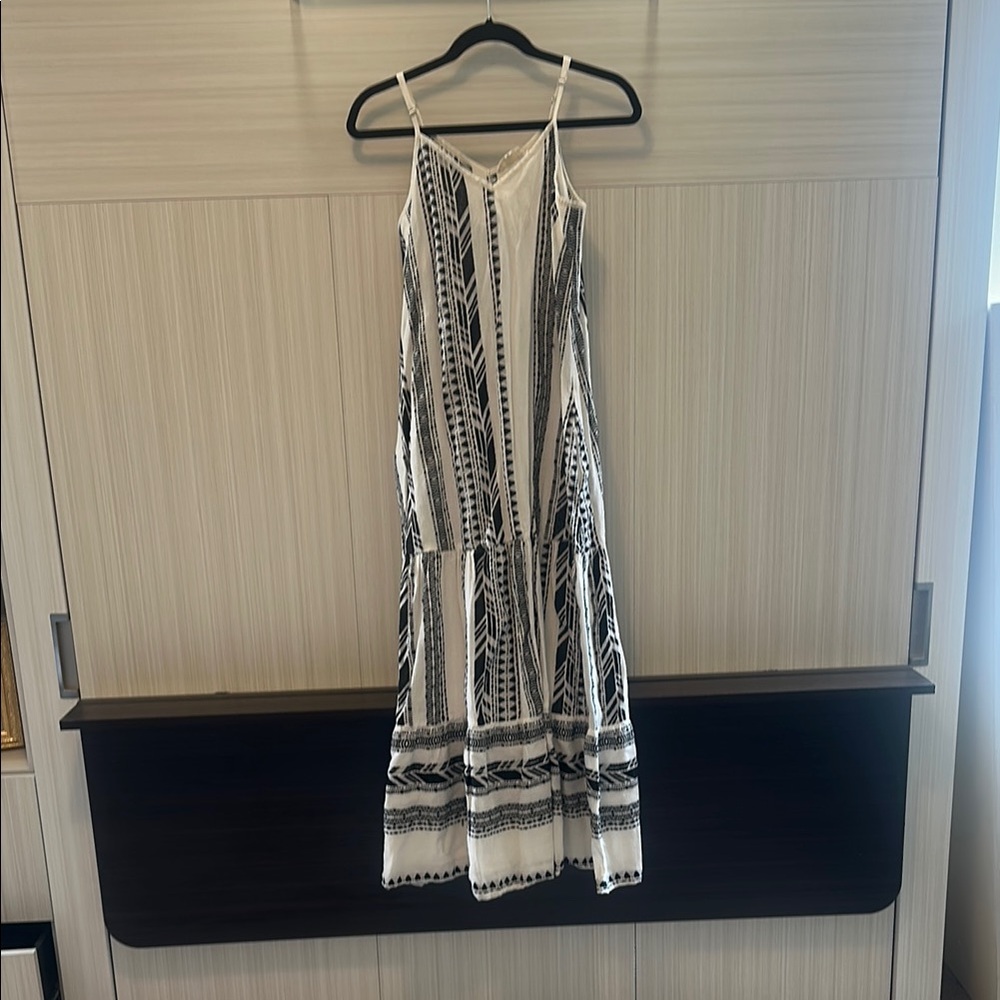Black and White Patterned Women's Dress